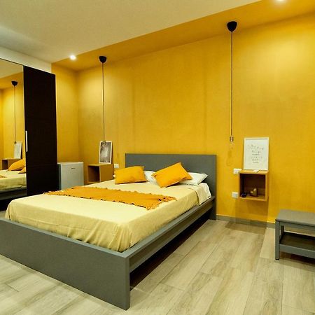 Domus Marti Hotel Formia Bagian luar foto