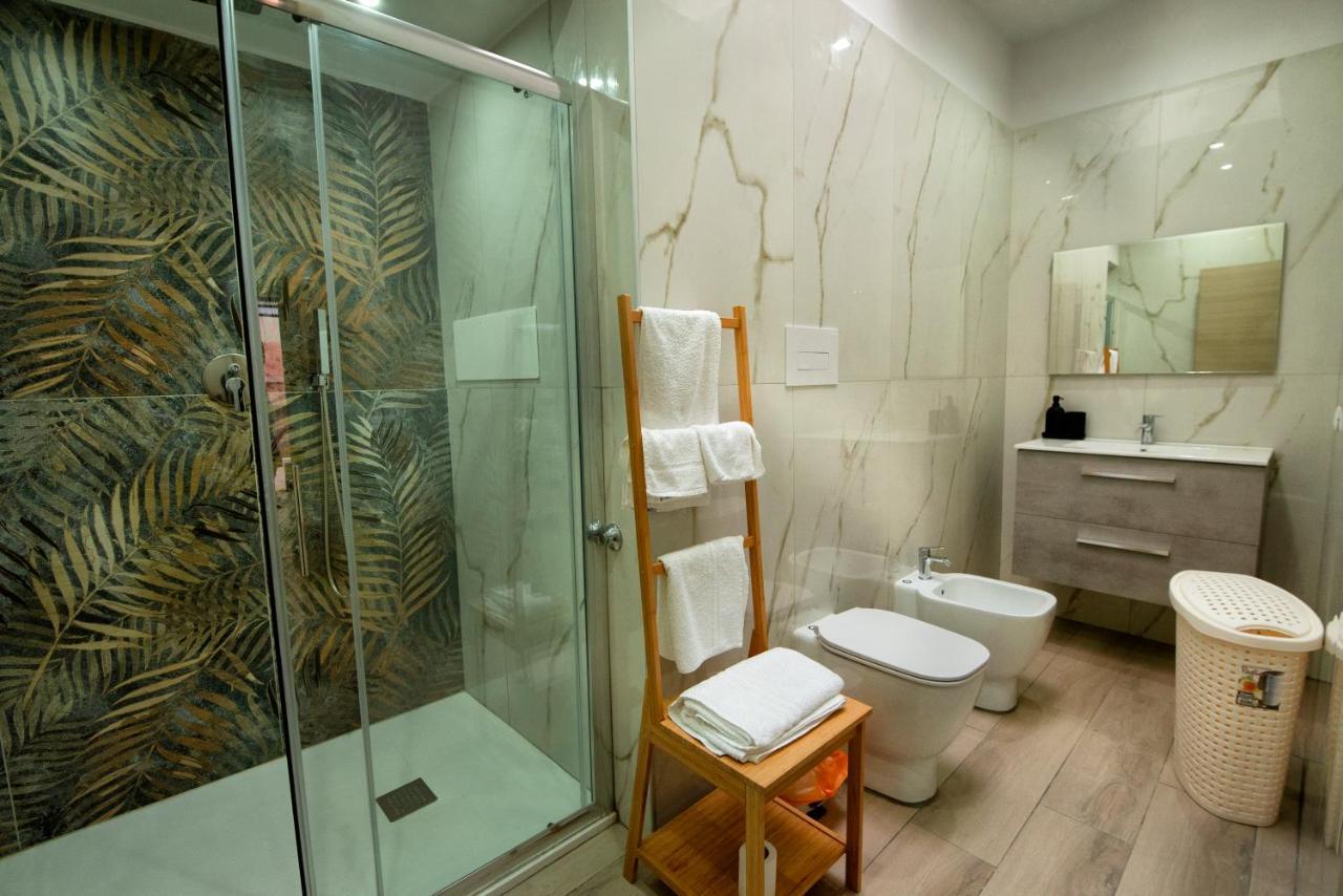 Domus Marti Hotel Formia Bagian luar foto