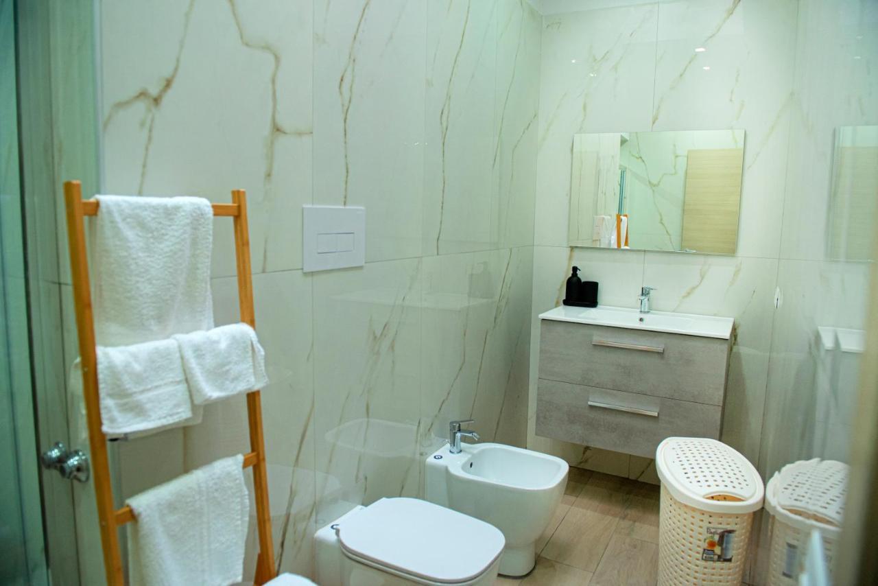 Domus Marti Hotel Formia Bagian luar foto